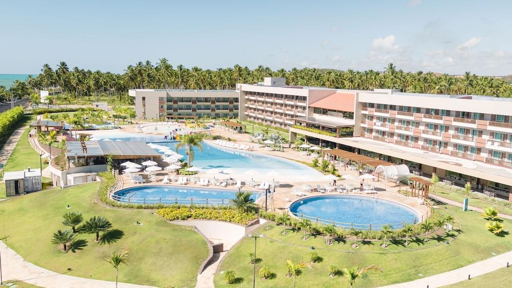 Lounge Resort 3*