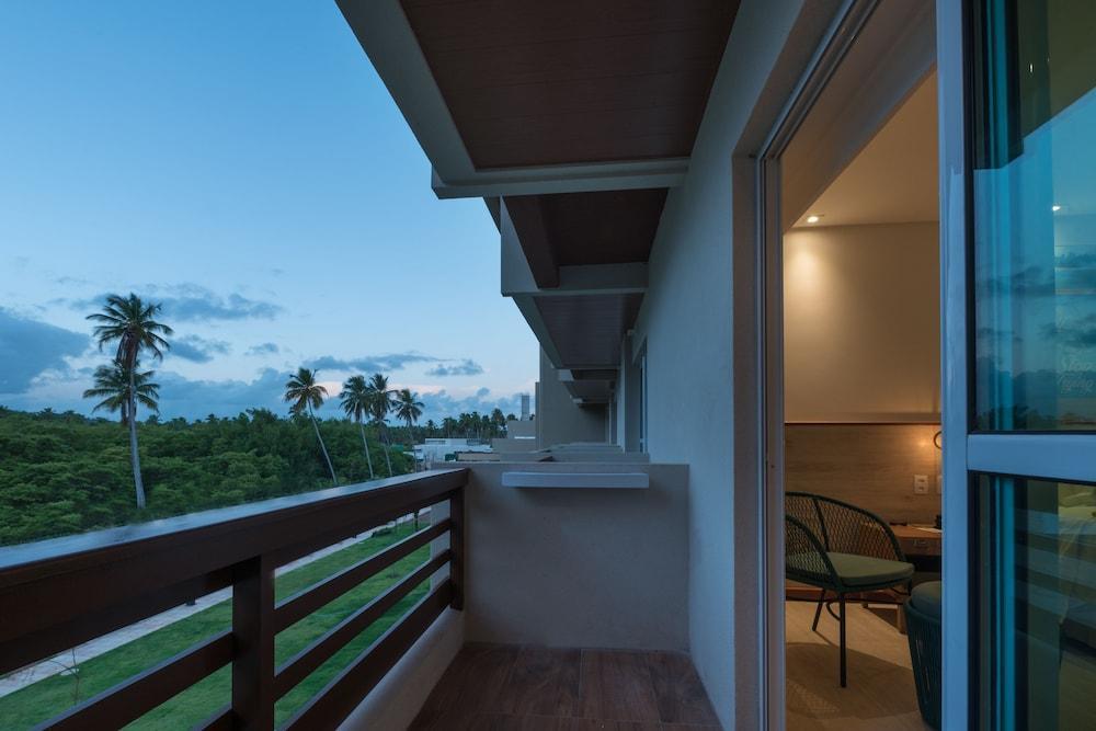 Lounge Resort 3*